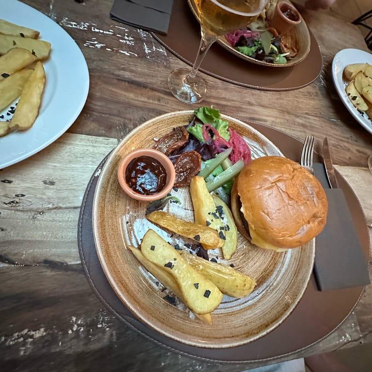 image of Restaurante La Chancha y los 20