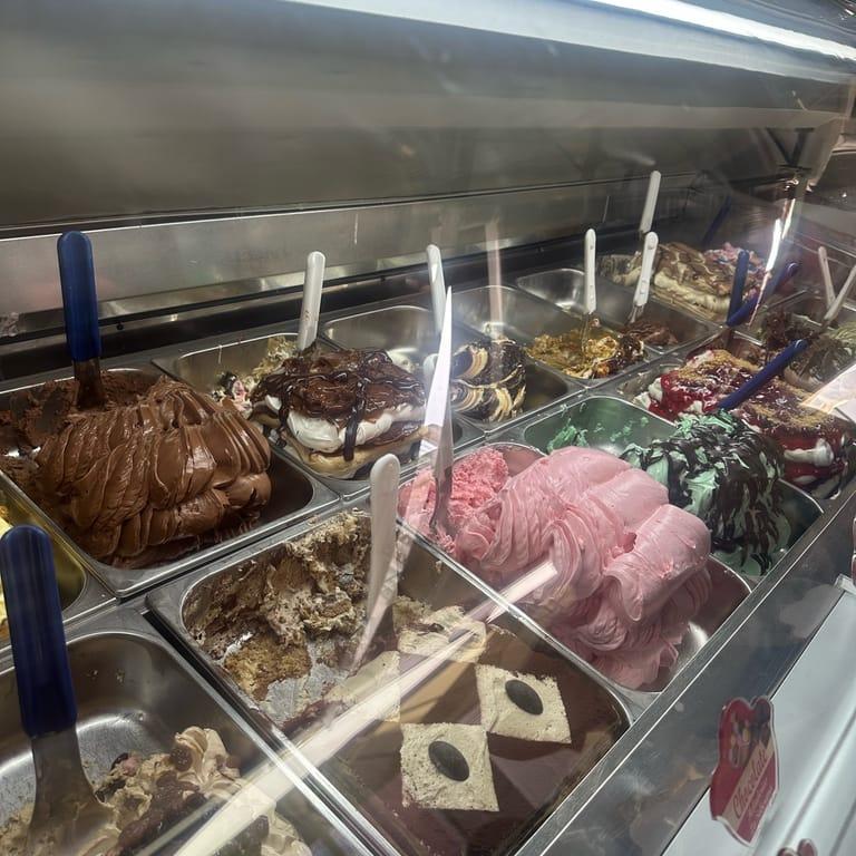 image of Heladeria La Soberana