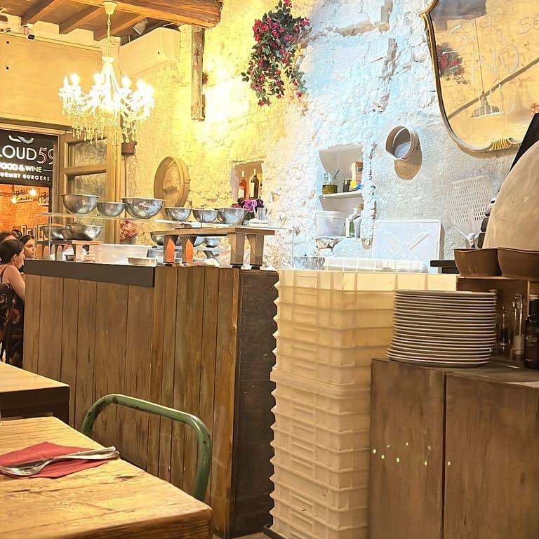 SimBIOsi Organic Pizza and lovely food