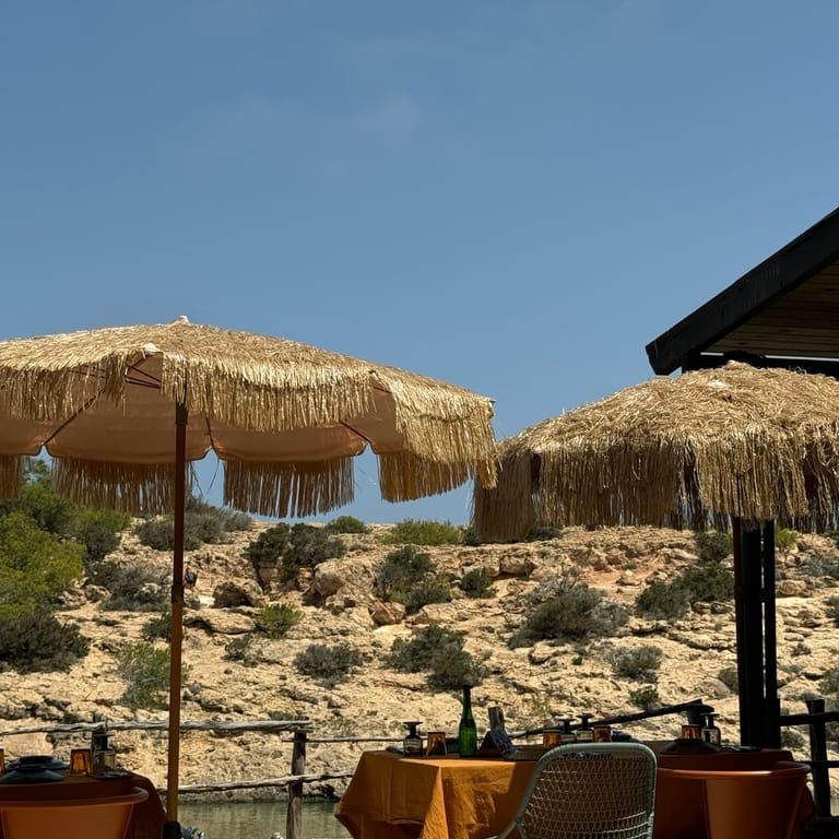 image of Los Enamorados Ibiza