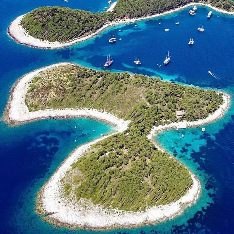 Image of the location Pakleni Islands Palmižana