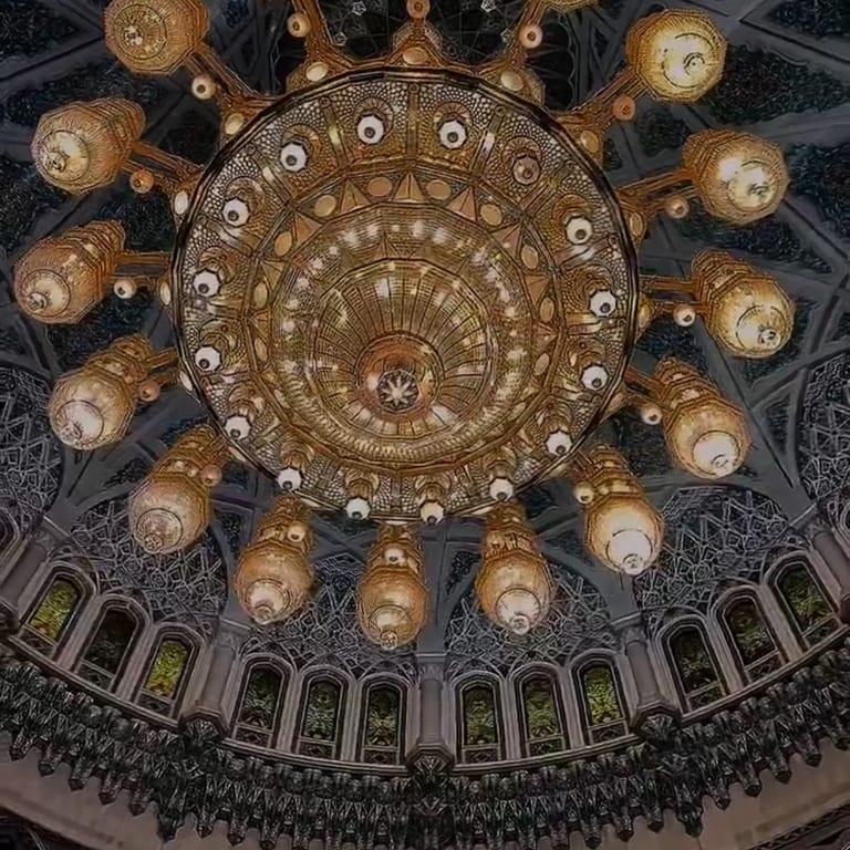 image of Sultan Qaboos Grand Mosque