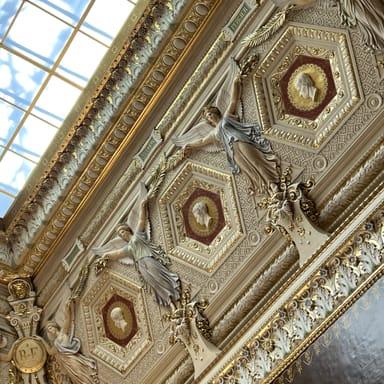 image of Louvre Museum