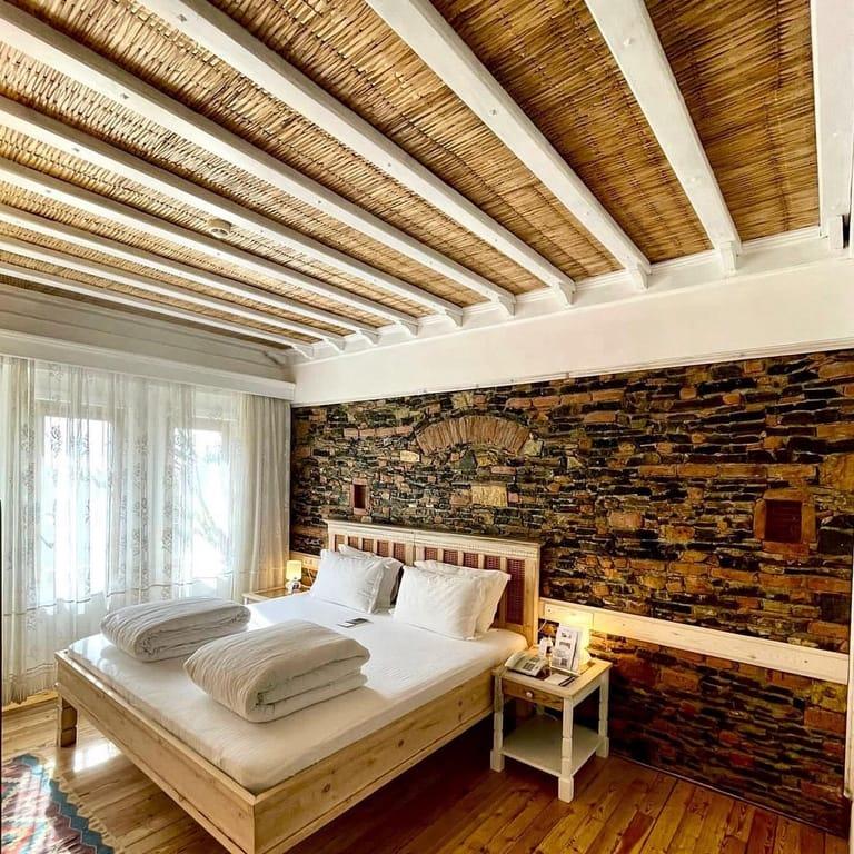 El Vino Hotel & Suites