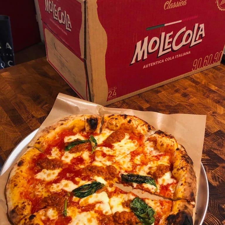 La Piccola Nonna Pizza