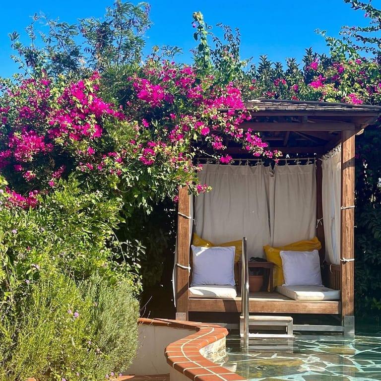 image of El Vino Hotel & Suites