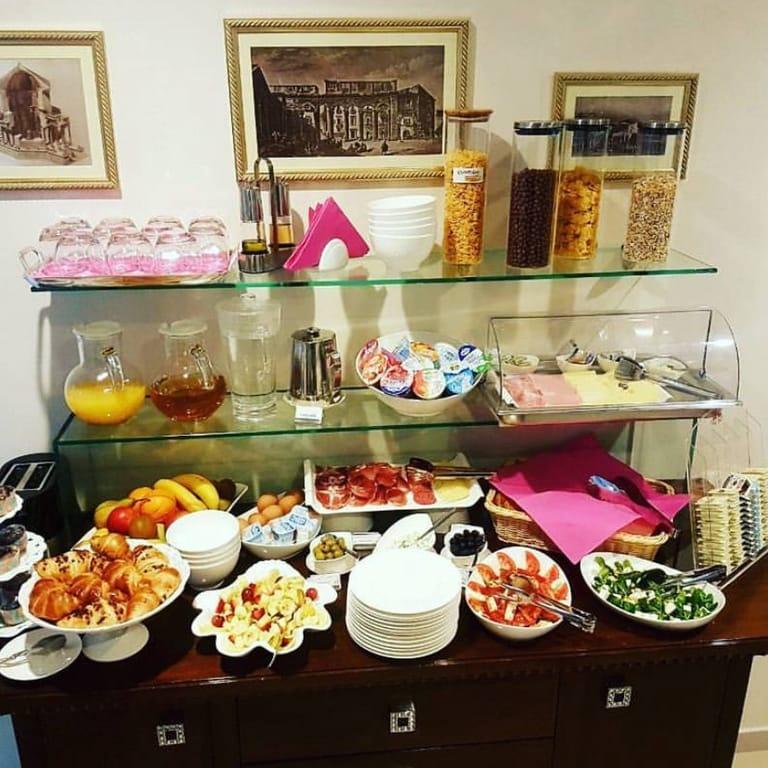 image of Antique Split Luxury Rooms