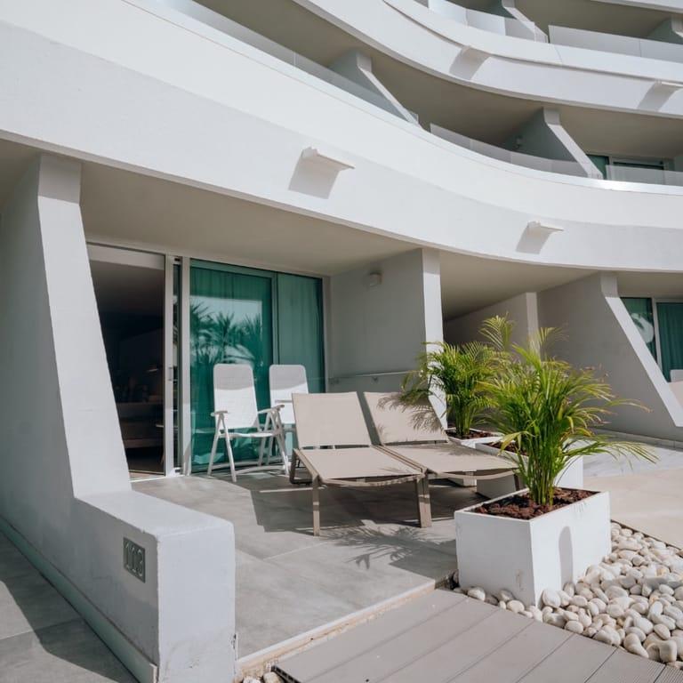 image of Santa Mónica Suites Hotel