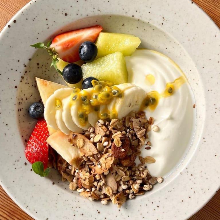 image of Pom & Flora