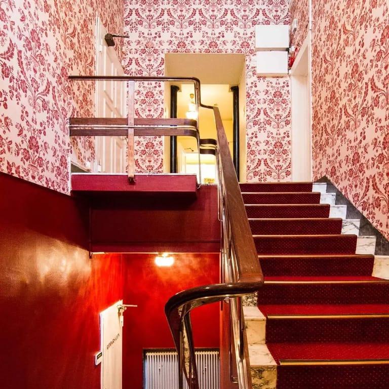 image of Mayfair Hotel Tunneln