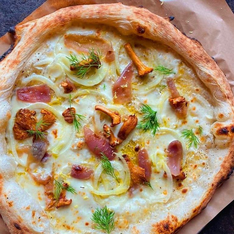 image of La Piccola Nonna Pizza