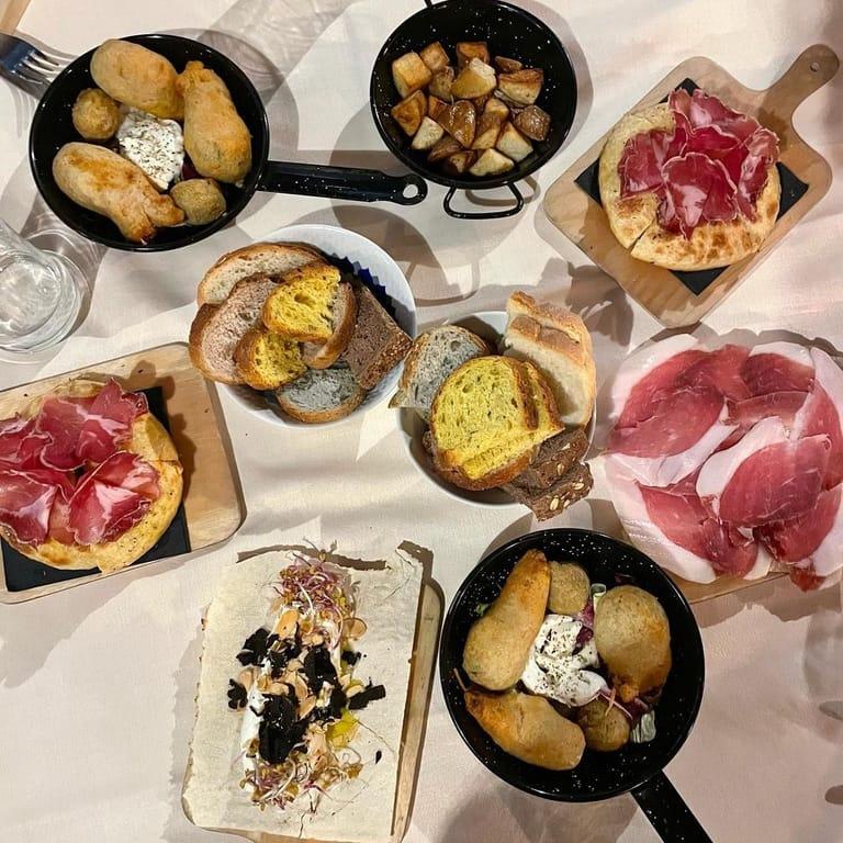 image of Asso Di Fiori Osteria Dei Formaggi