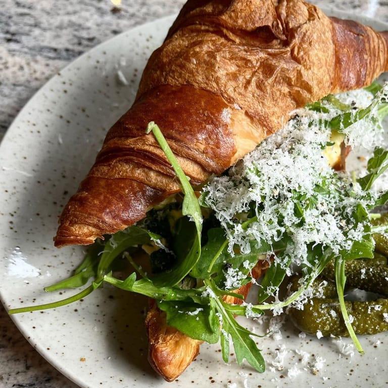 image of Pom & Flora