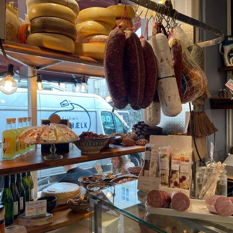 image of Helge's Cheese, Delicacies & Catering