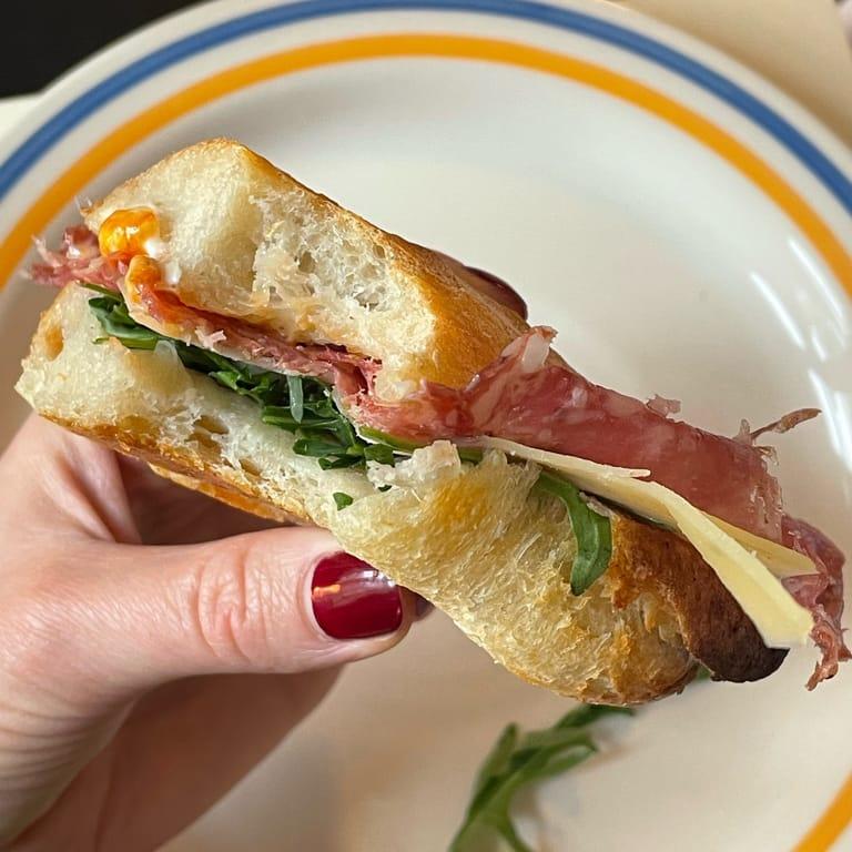 image of Helge's Cheese, Delicacies & Catering