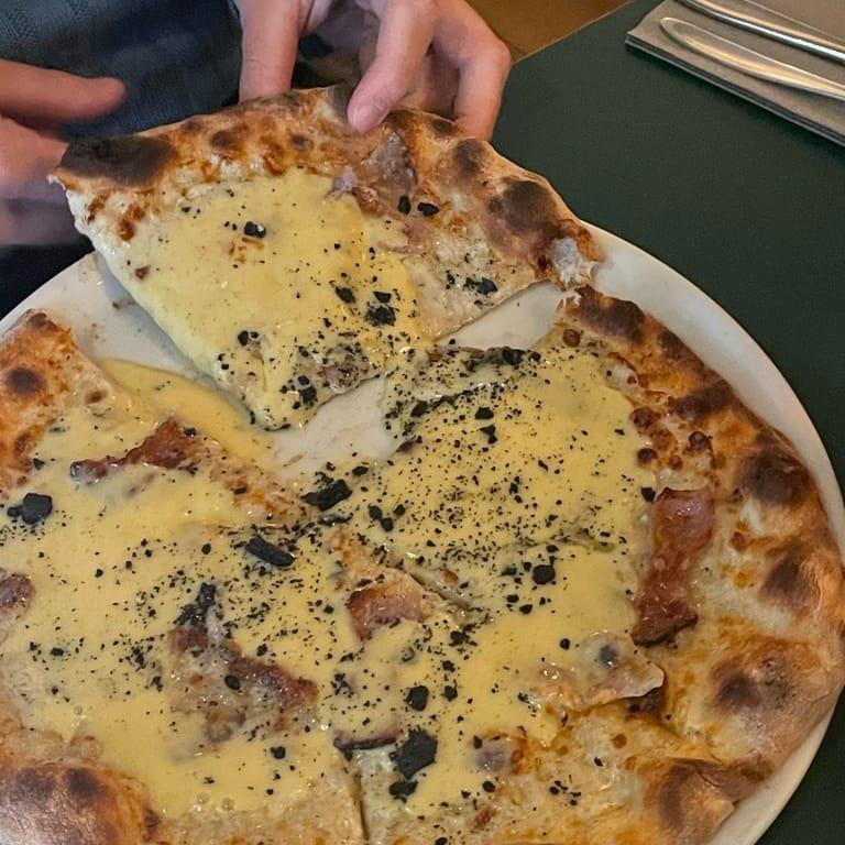 image of Pizzeria MaMeMi & Wine Bar