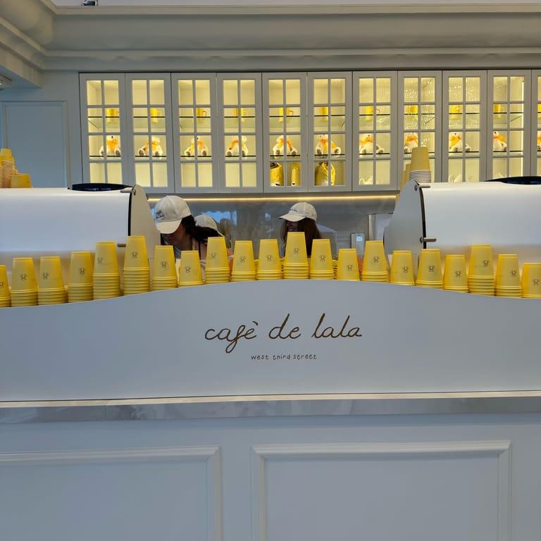 image of La La Land Kind Cafe (cafe de lala)