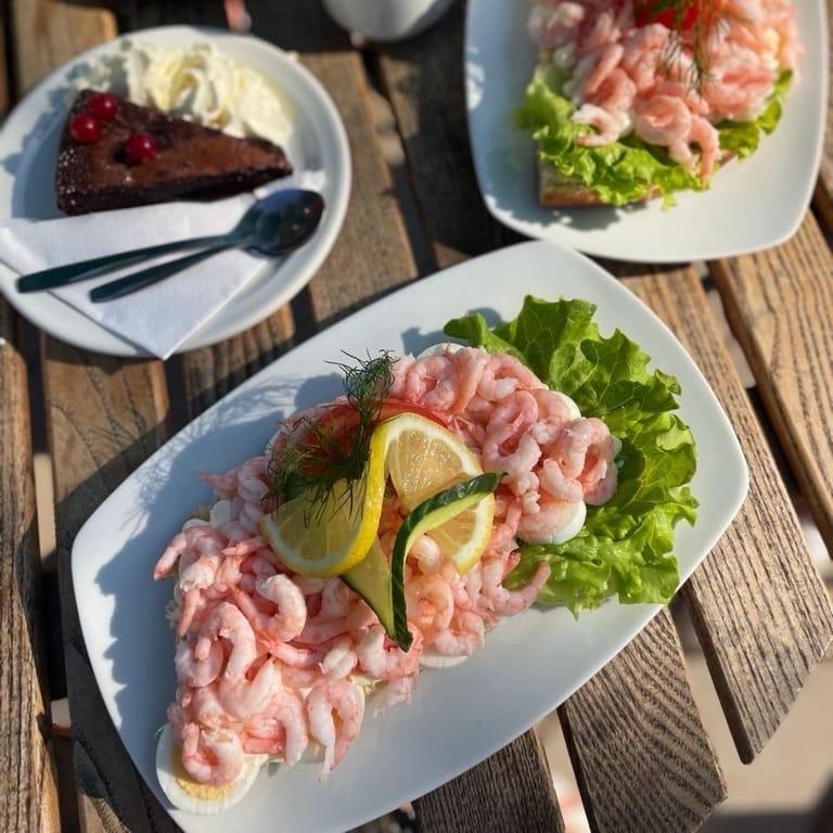 image of Kaffestugan Grännaberget - Öppet dagligen 11-20 tom sista augusti.