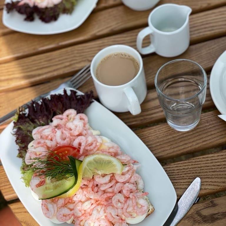 image of Kaffestugan Grännaberget - Öppet dagligen 11-20 tom sista augusti.