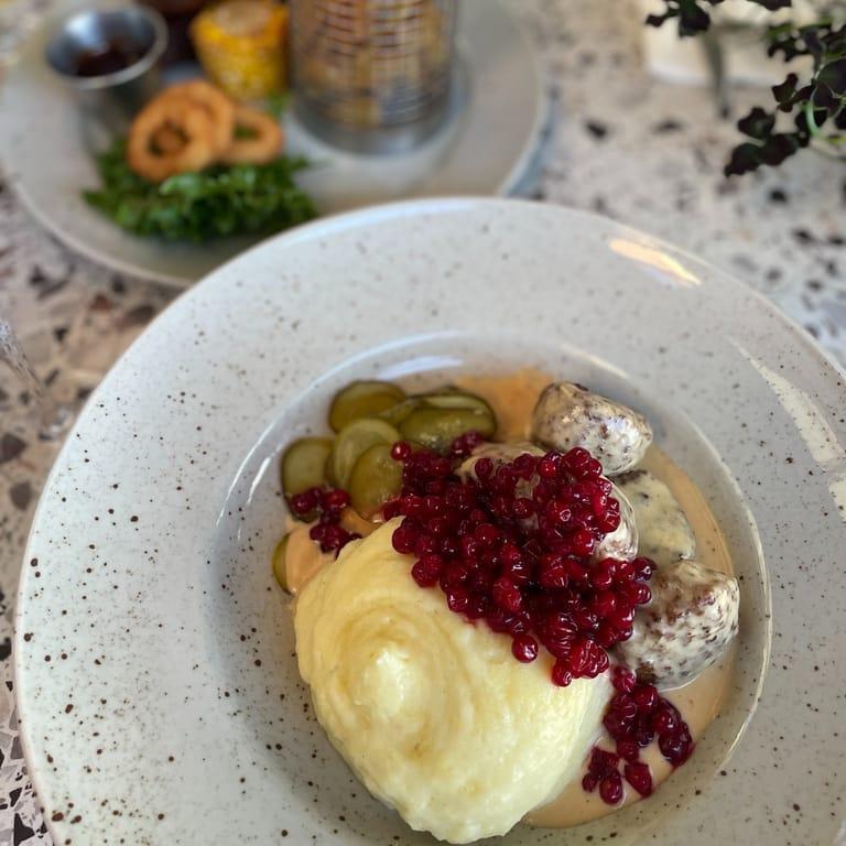 image of Pink Bistro