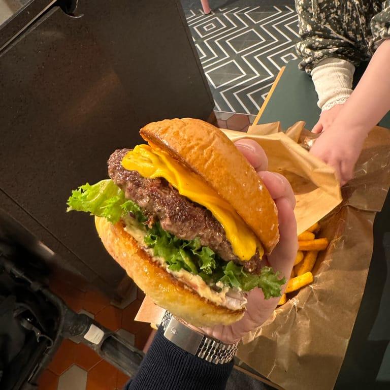 Image of the location STEKT BURGER & STUFF