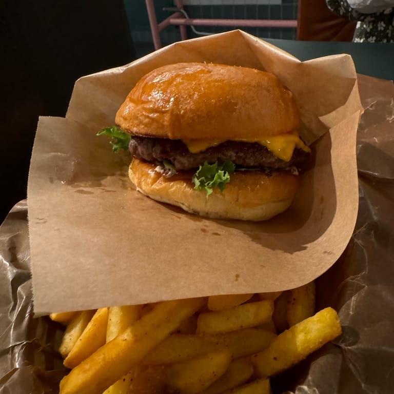 image of STEKT BURGER & STUFF