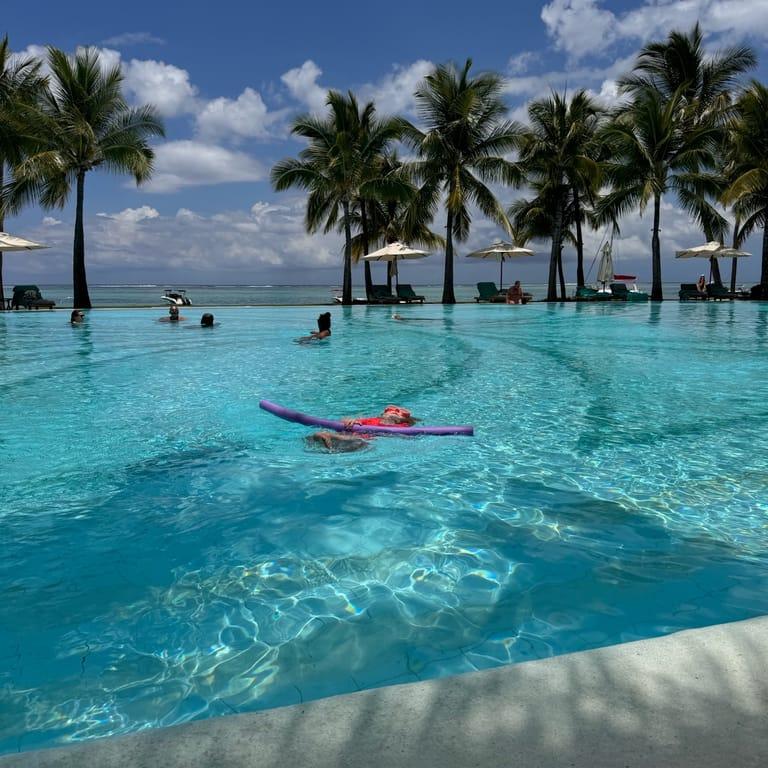 image of Paradis Beachcomber Golf Resort & Spa