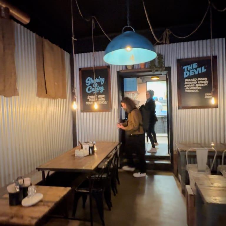 image of Crispy Pizza Bistro - Vasastan