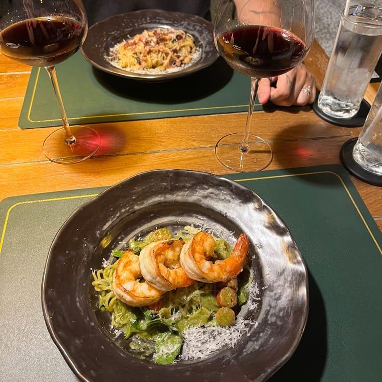 image of Four dining grill and bar