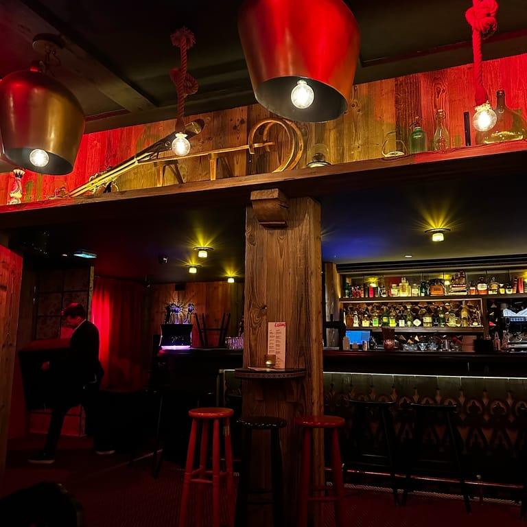 image of POYA Restaurant - Bar à cocktails