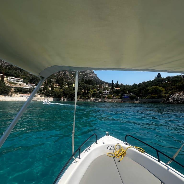 image of argo boats corfu