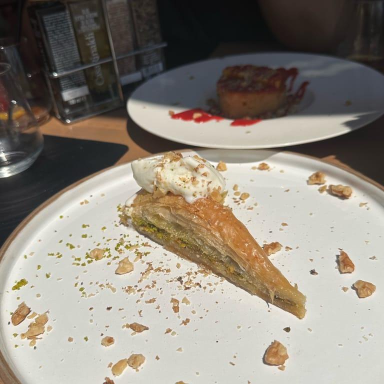 image of Bar Restaurant Plazhi I Ri Caci and Pizza