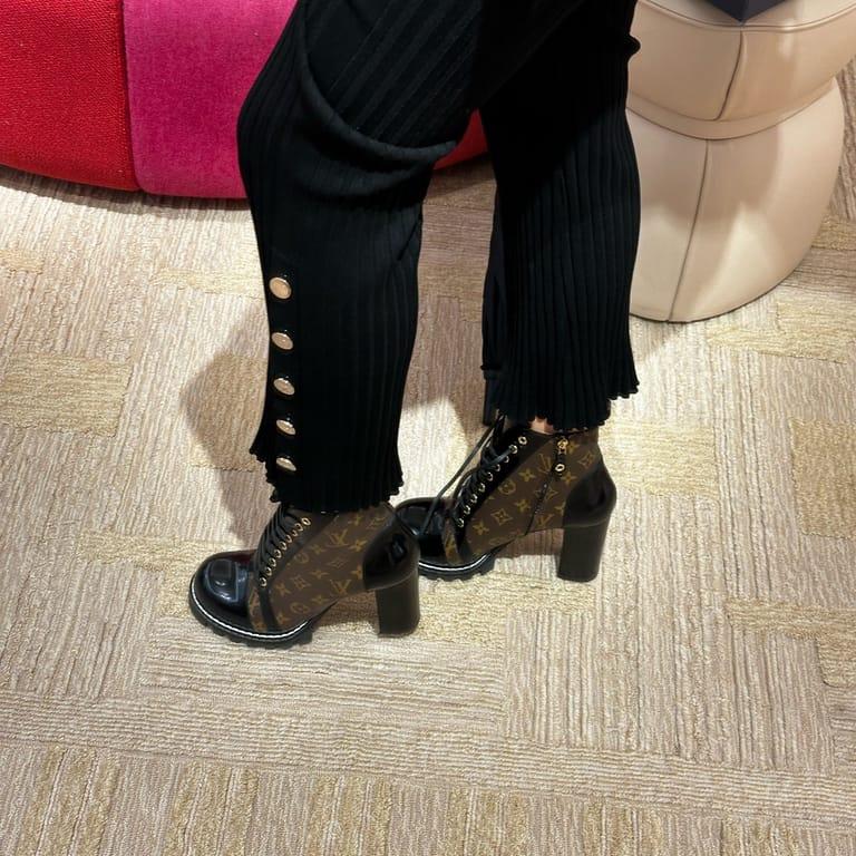 image of Saks Fifth Avenue