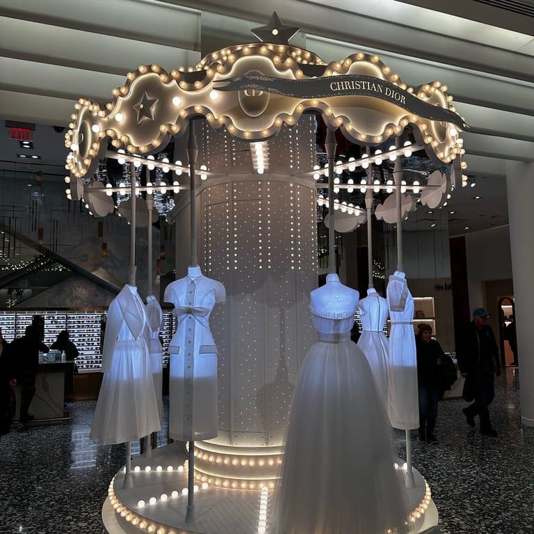 image of Saks Fifth Avenue