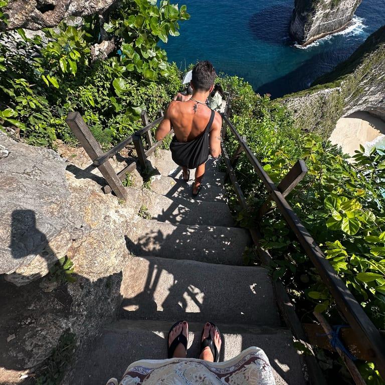 image of Kelingking Beach