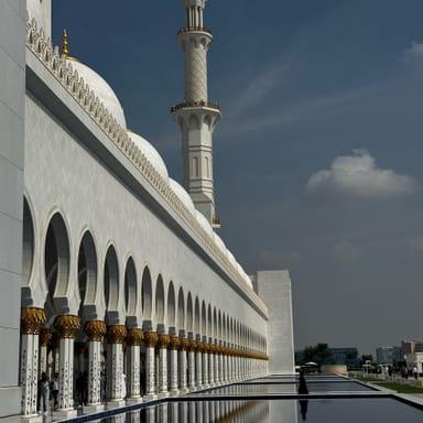 image of Sheikh Zayed Grand Mosque
