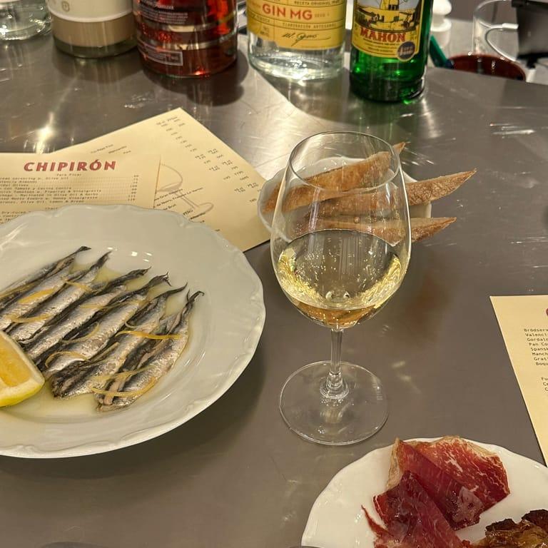image of Chipirón Tapas Bar