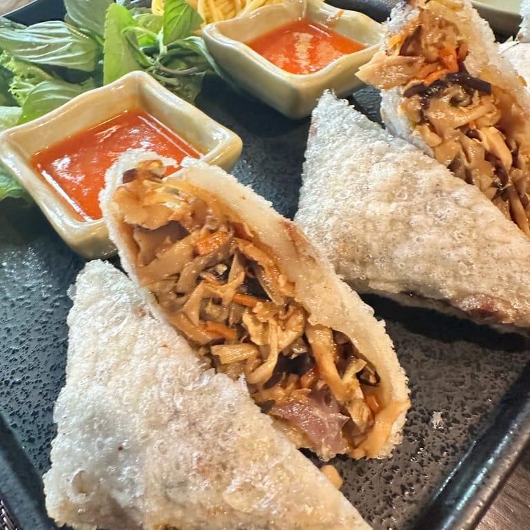 image of La Moi plant-based Restaurant