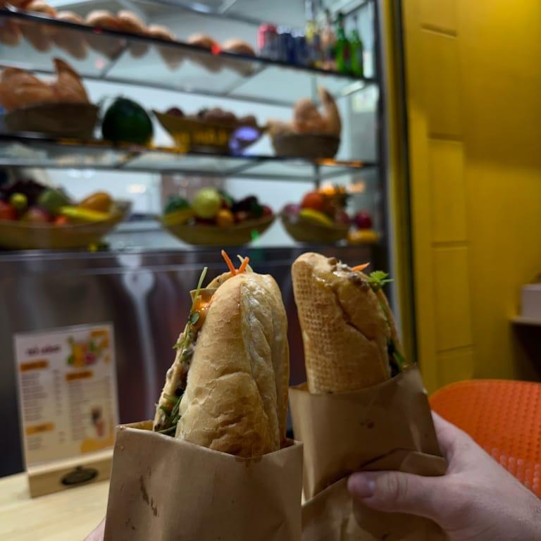 image of Hải Sản Seafood 68 Restaurant Hanoi Old Quarter