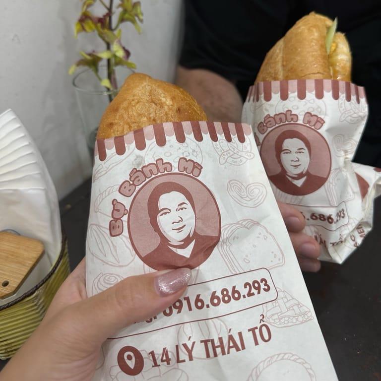 image of Bự Bánh Mì