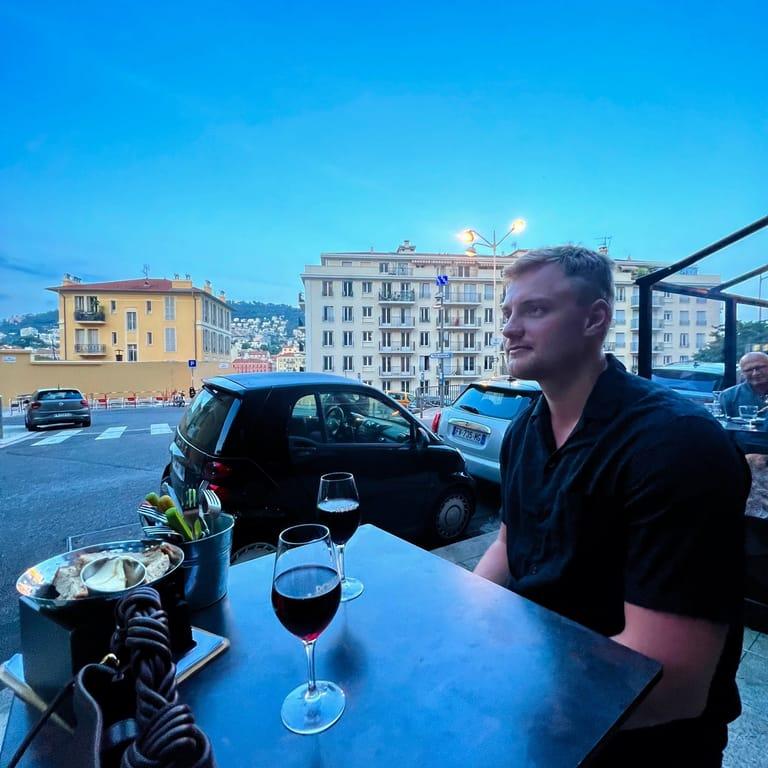 image of Rouge, Restaurant - Bar à vin