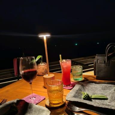 image of Dining on the Rocks