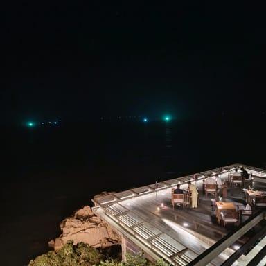 image of Dining on the Rocks