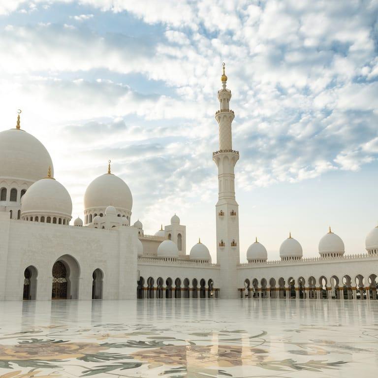 image of Sheikh Zayed Grand Mosque