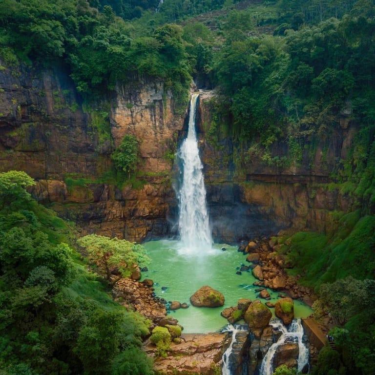 image of Gitgit Waterfall