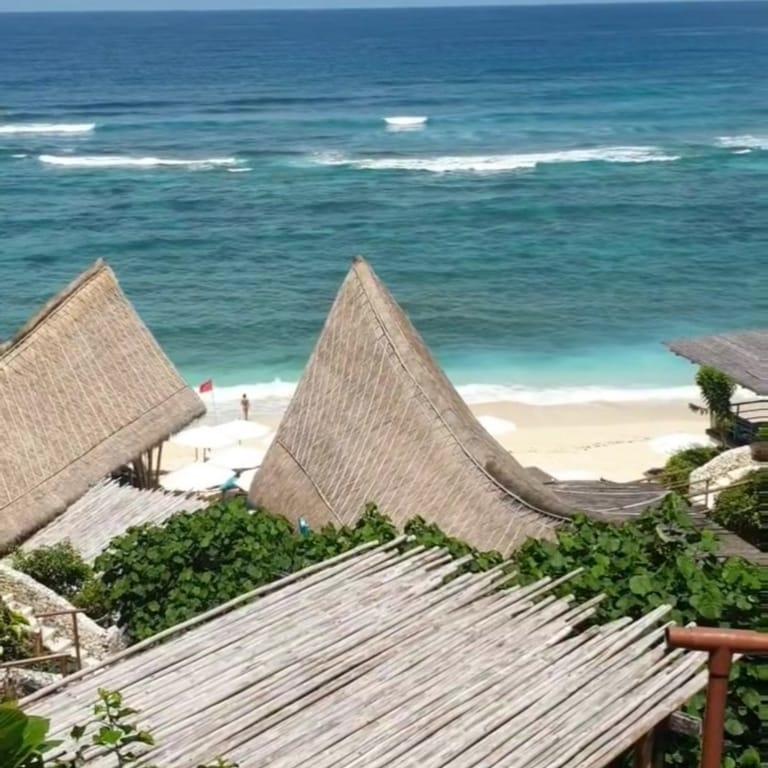 image of Sundays Beach Club