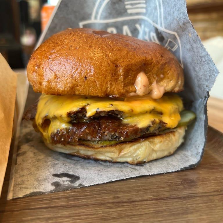 image of Rekas Burgers