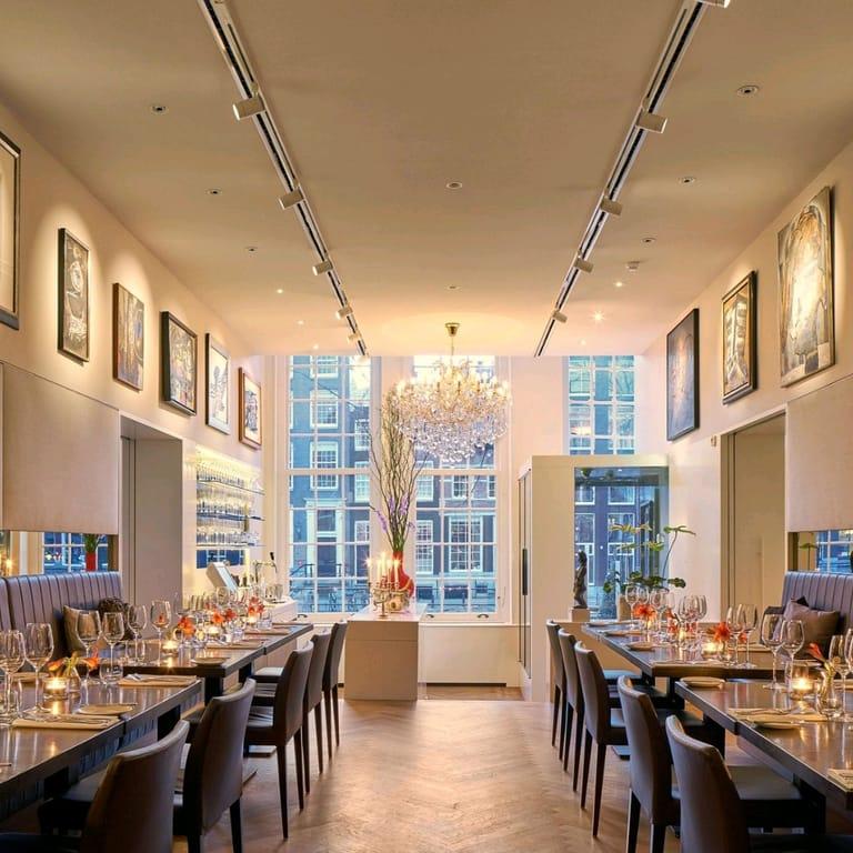 Ambassade Hotel