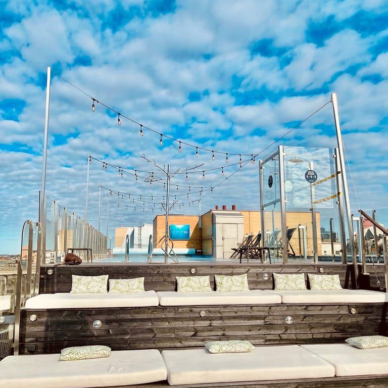 image of Clarion Hotel Sign