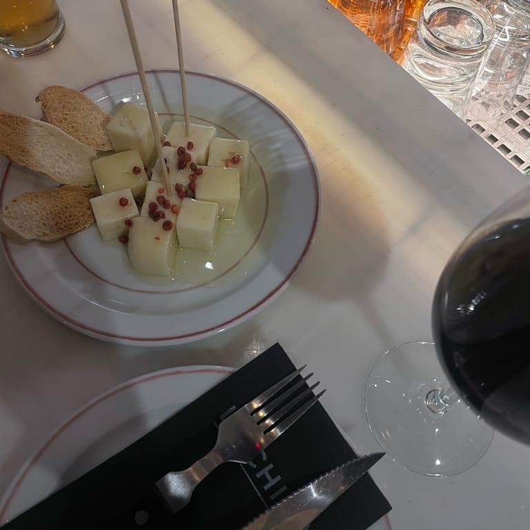 image of La Chica de Santa Catalina